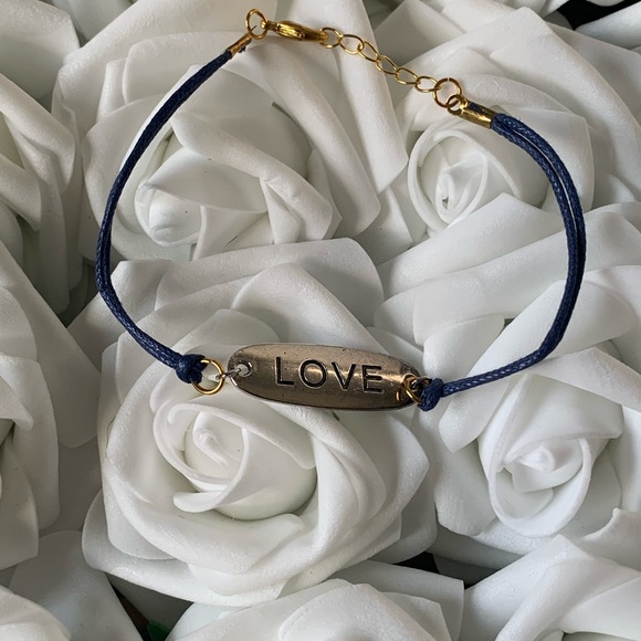 Bracelets - Picture 15 of 16